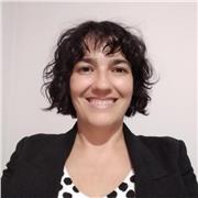 Licenciada en Filología Hispánica da clases telemáticas de español a extranjeros, ortografía y redacción a toda persona interesada, refuerzo escolar de primaria en todas las asignaturas, de secundaria de las de letras y superior de lengua